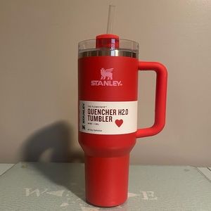 Stanley Flowstate Quencher H2.0 Tumbler 40 oz Target Red